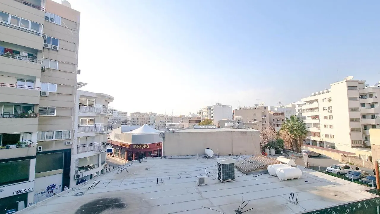 Coastal Chic: Luxury Apt In The Heart Of The City! With Smart Tv! Larnaka 0*,  Zypern