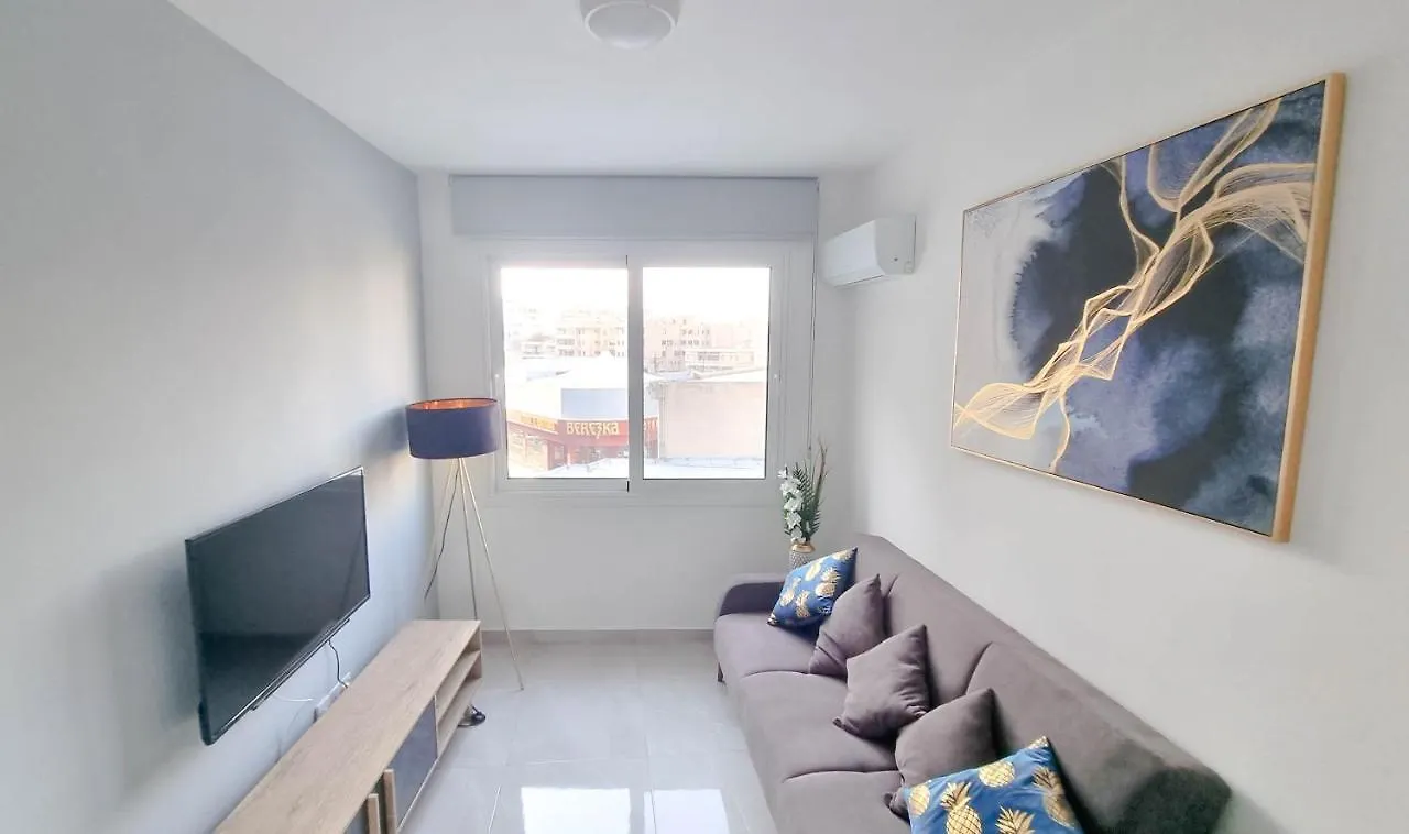 Coastal Chic: Luxury Apt In The Heart Of The City! With Smart Tv! Larnaka